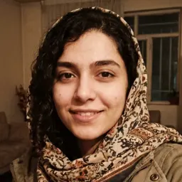 سارا کیانی، بیمار دکتر سپیده باقری.
